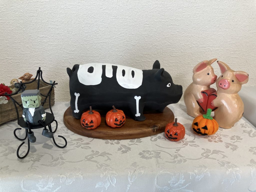 豚ちゃんの置物(25年10月)