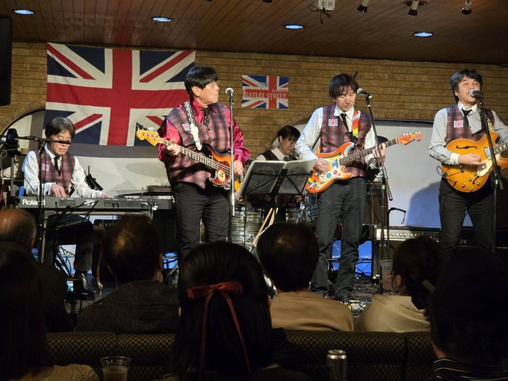 251122 伊勢　秋のビートルズday　ベイビーズ