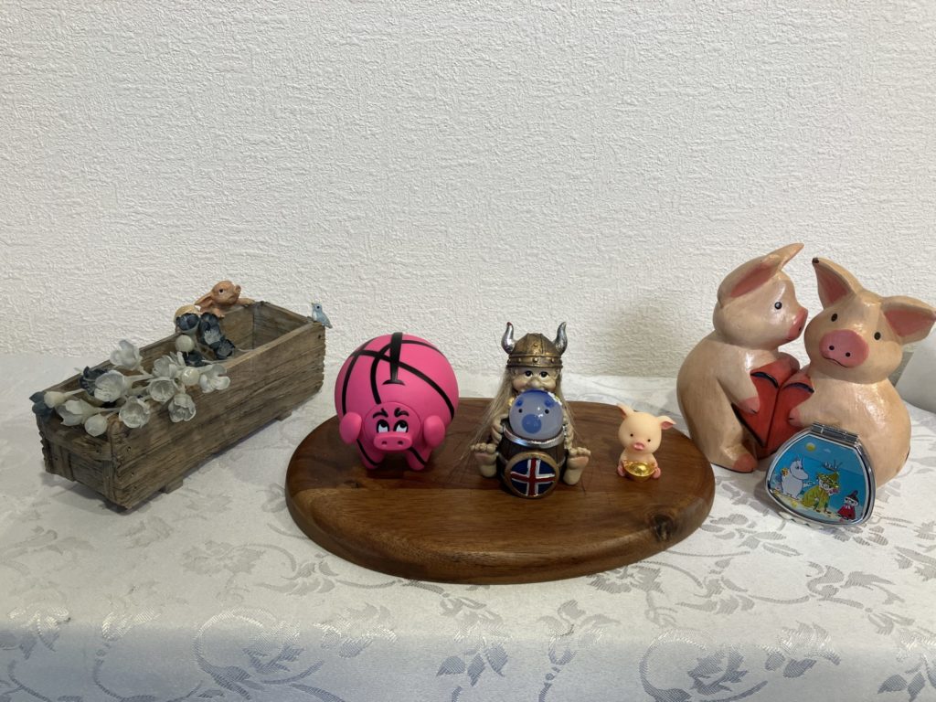 豚ちゃんの置物（26年2月）-1